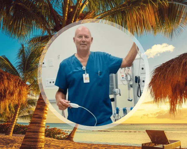 Peter Rutjes als verpleegkundige op de Spoedeisendehulp van Aruba