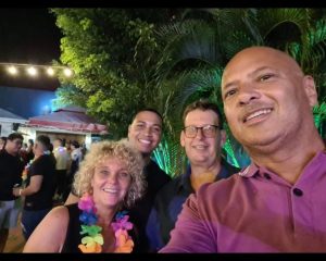 Collega's op Aruba, vrienden daarbuiten.